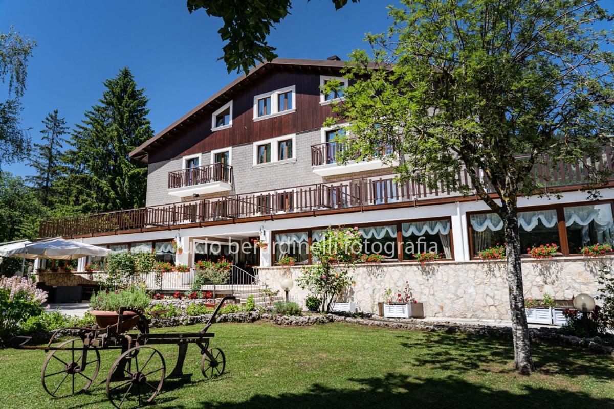 Hotel Edelweiss Пескассеролі Екстер'єр фото